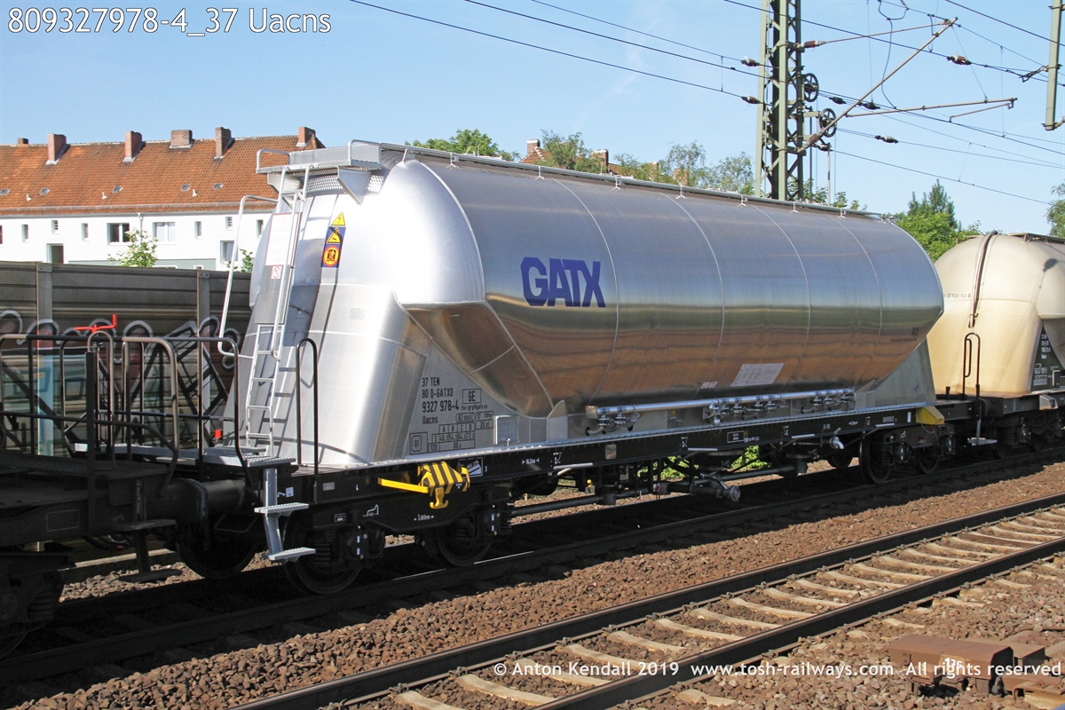 809327978-4_37 Uacns.JPG